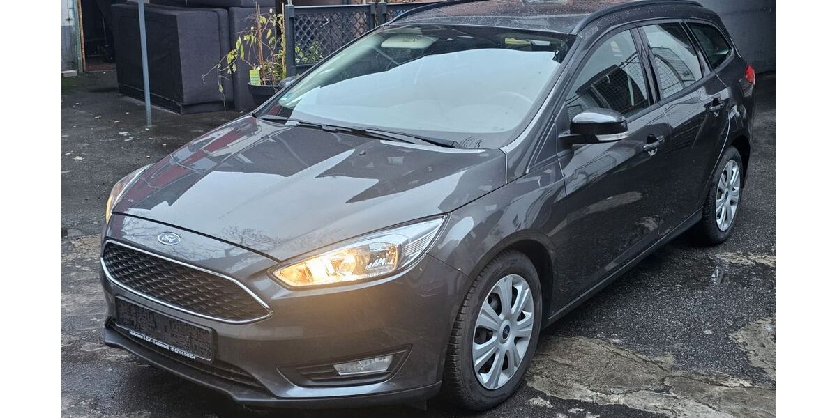 Ford Focus 69.390 km 9.990 &euro; Essen 45327