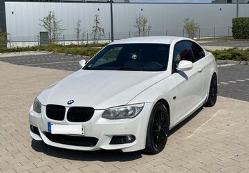 BMW 330 180.000 km 15.500 &euro; Bochum 44801