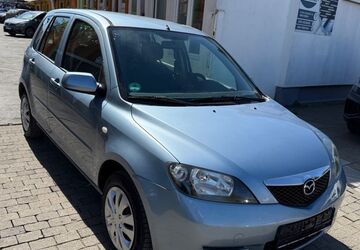 Mazda 2 164.000 km 2.400 &euro; Essen 45143