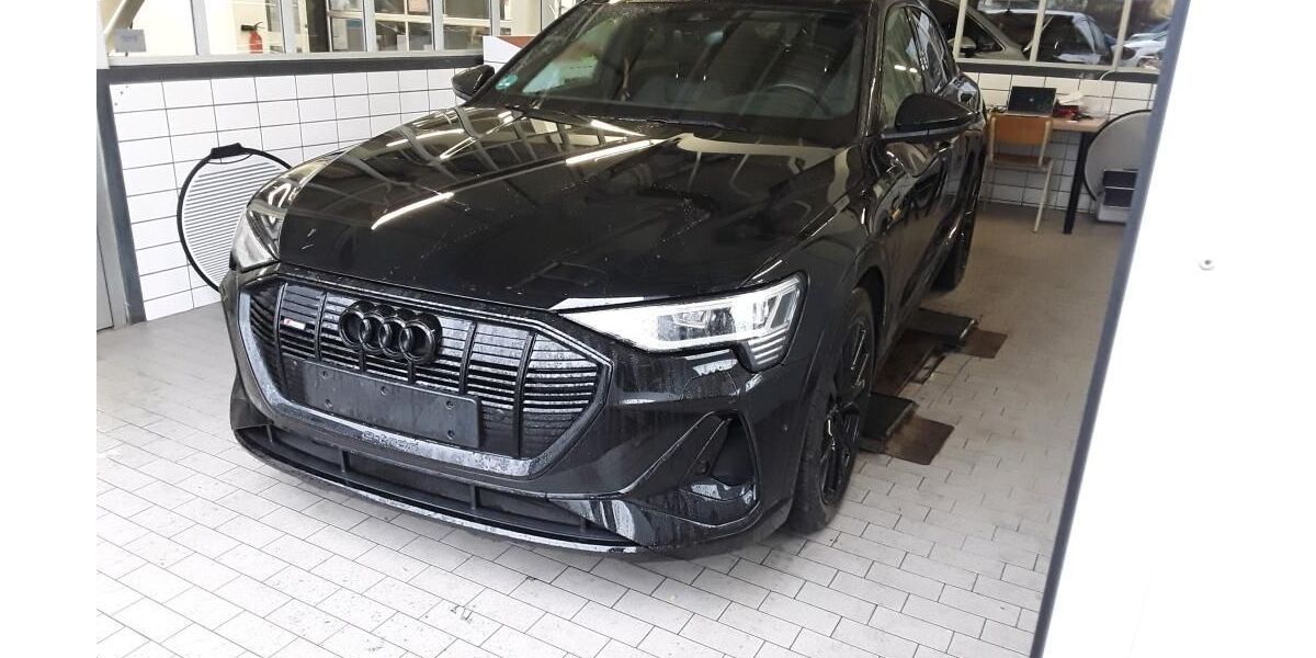 Audi e-tron 31.215 km 31.740 &euro; Hagen 58091