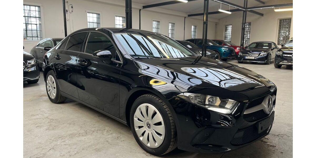 Mercedes-Benz A 250 73.500 km 19.870 &euro; Velbert 42551