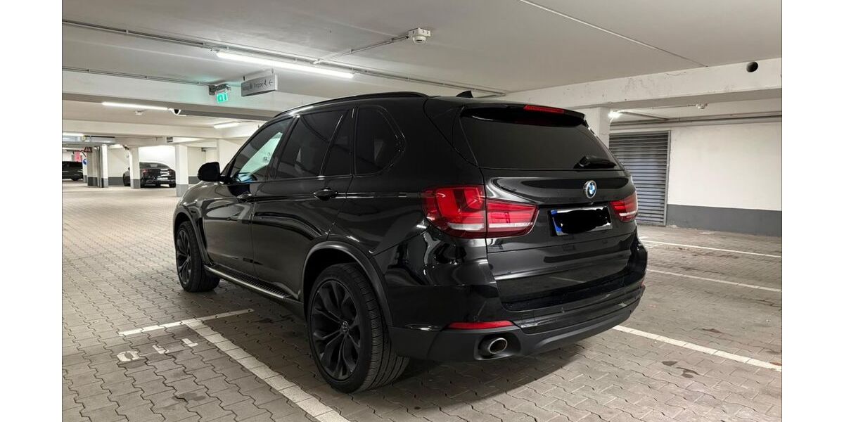 BMW X5 144.327 km 24.900 &euro; Bochum 44809