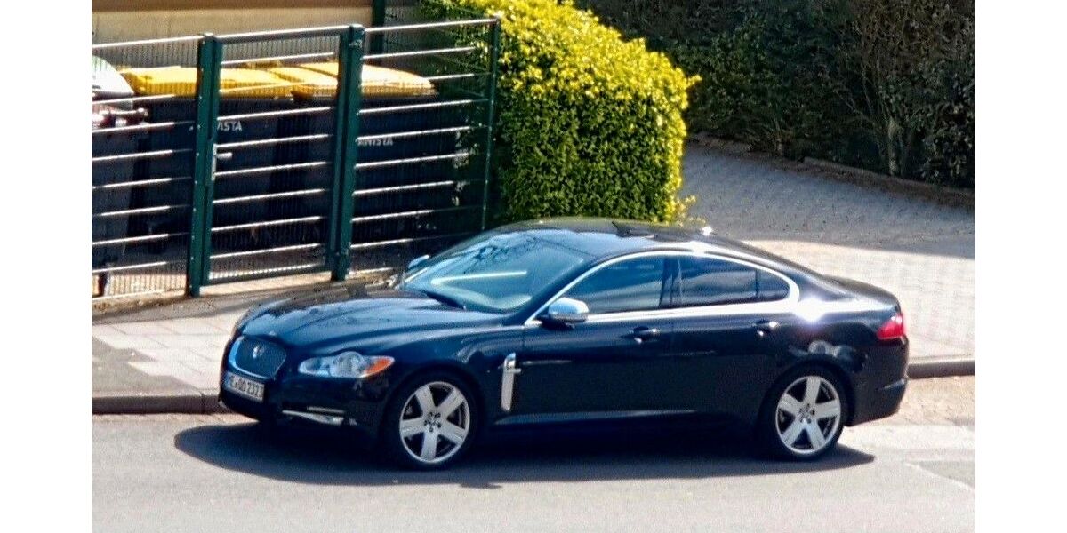 Jaguar XF 132.500 km 8.990 &euro; Velbert 42549