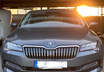 Skoda Superb 67.000 km 28.900 &euro; Oberhausen 46147