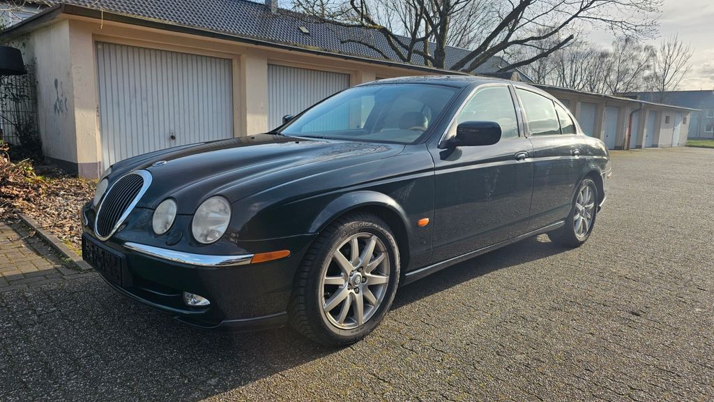 Jaguar S-Type 135.580 km 4.950 &euro; Oberhausen 46119