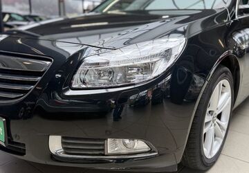 Opel Insignia 95.569 km 9.890 &euro; Bottrop 46236