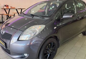 Toyota Yaris 200.000 km 2.900 &euro; Recklinghausen 45661