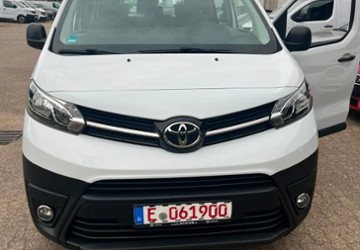 Toyota Proace (Verso) 171.000 km 15.900 &euro; Essen 45326
