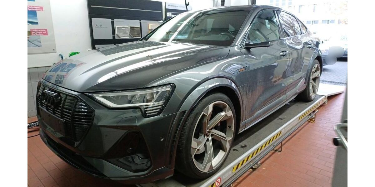 Audi e-tron 74.860 km 39.480 &euro; Hagen 58091