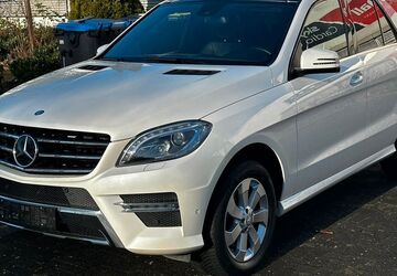 Mercedes-Benz ML 350 124.462 km 26.000 &euro; Waltrop 45731