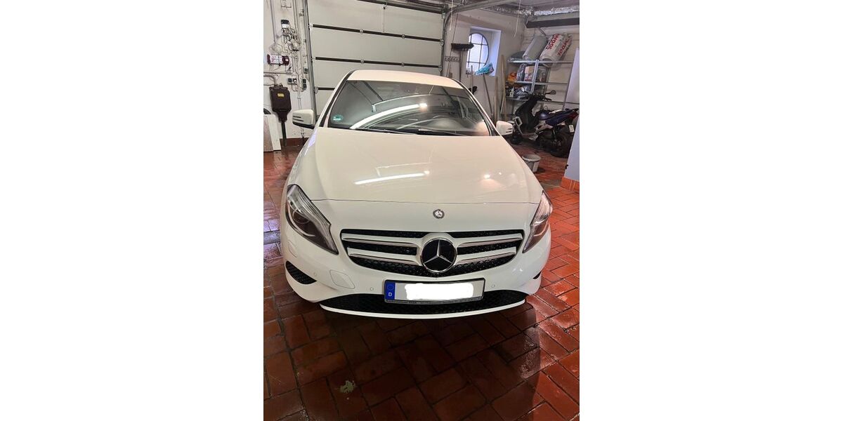 Mercedes-Benz A 180 77.493 km 14.490 &euro; Wuppertal 42115