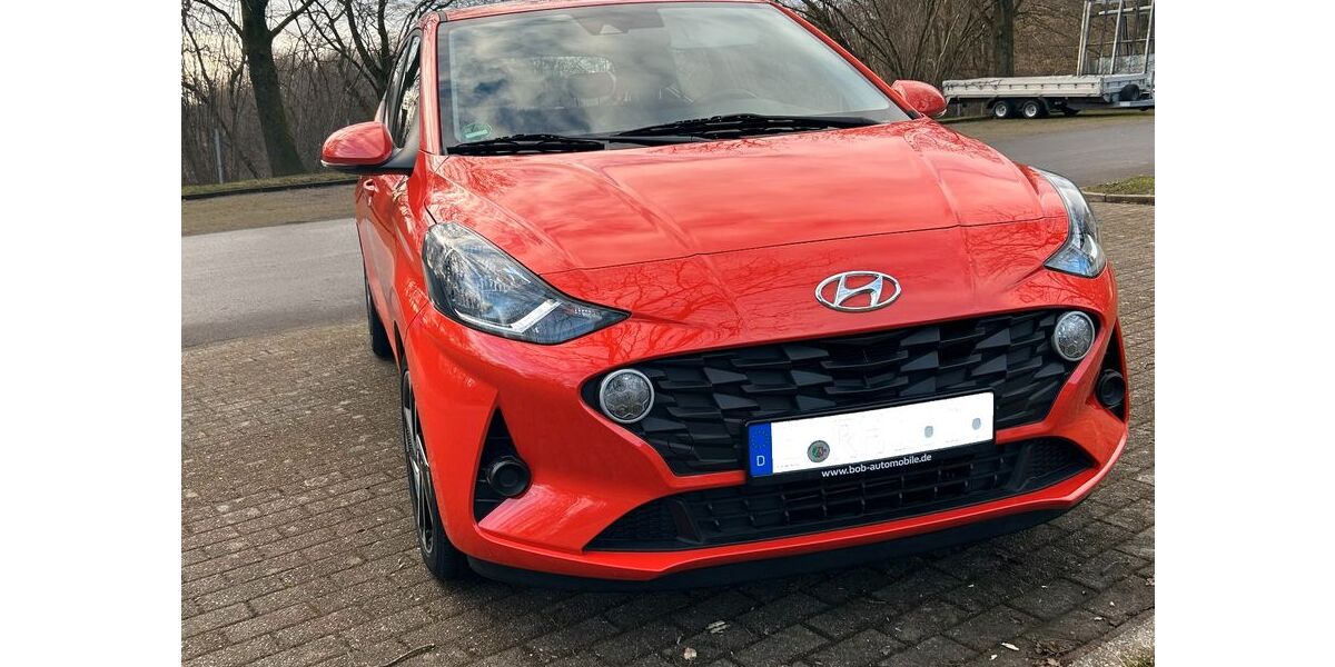 Hyundai i10 12.900 km 10.500 &euro; Essen 45359