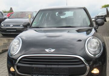Mini One First 93.217 km 9.890 &euro; Herne 44653