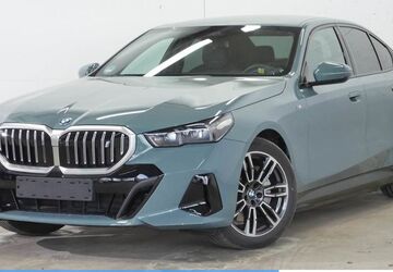 BMW i5 12.742 km 63.930 &euro; Mülheim 45472